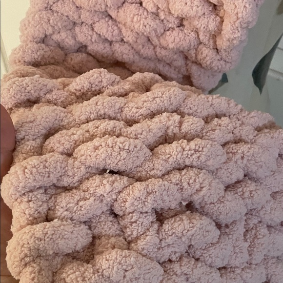 Hand Knit Chunky Chenille Soft Pink Slight Curvature Knit Scarf - Picture 2 of 6
